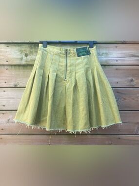 Rare Levi’s x Barbie Ferreira Yellow Wash Pleated Denim Mini Skirt